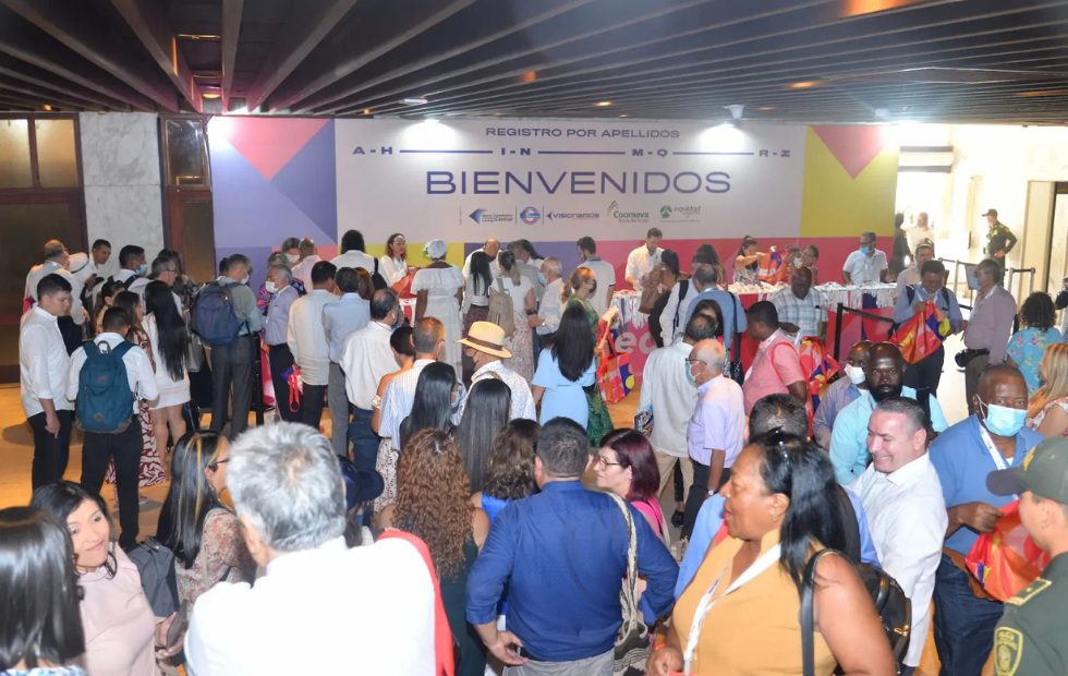 Ponernos a tono con el mundo de hoy y construir caminos de innovación para transformarlo. Boletín 3